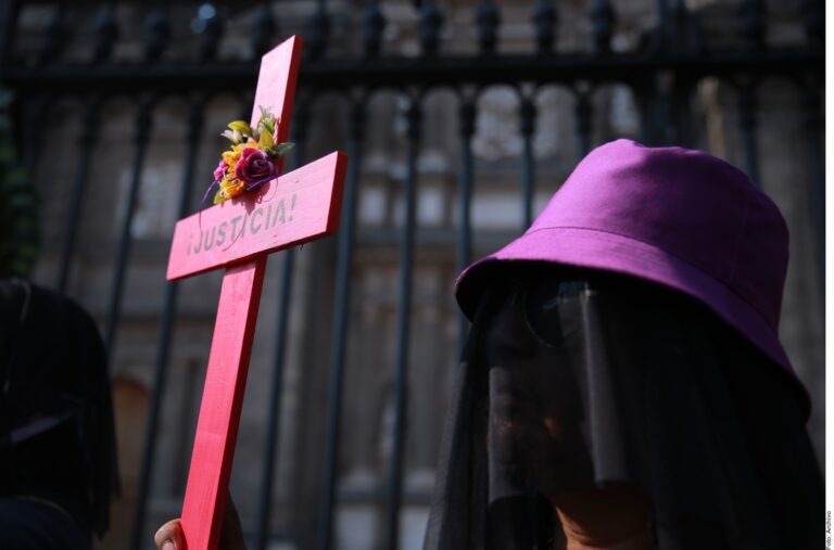 En México 7 de cada 10 feminicidios dejan hijos en la orfandad