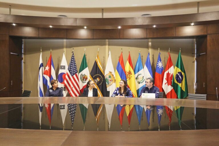 Inician UAdeC y Microsoft la Capacitación en Inteligencia Artificial para docentes y alumnos