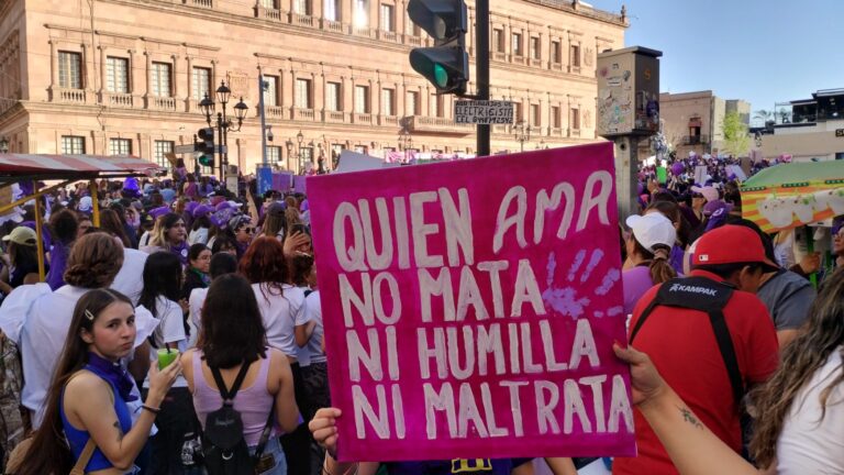 Reclaman mujeres saltillenses respeto a su dignidad y derechos 