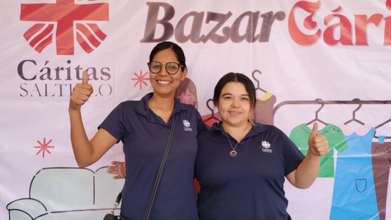Responden saltillenses con donativos para segundo bazar de Cáritas en el centro de la ciudad