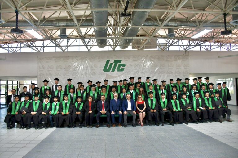 Se gradúa la generación 52 de Técnico Superior Universitario de la UTC