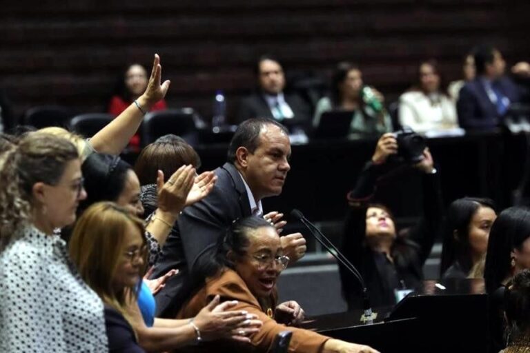 Se salva Cuauhtémoc Blanco del desafuero; no enfrentará a la justicia pese a acusaciones en su contra