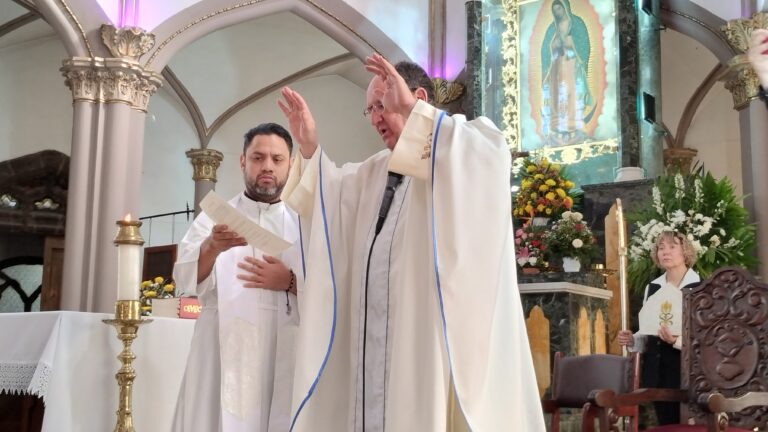 Con novenario, piden en Saltillo por mujeres gestantes y aquellas que no pueden concebir