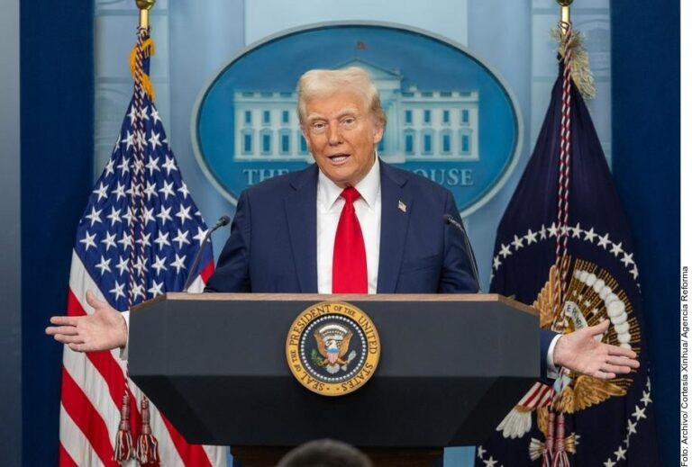 Donald Trump impondrá aranceles del 25 % a países que le compren petróleo a Venezuela