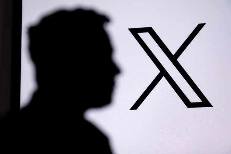 Elon Musk denuncia ciberataque a la red social ‘X’, tras fallas en la red social
