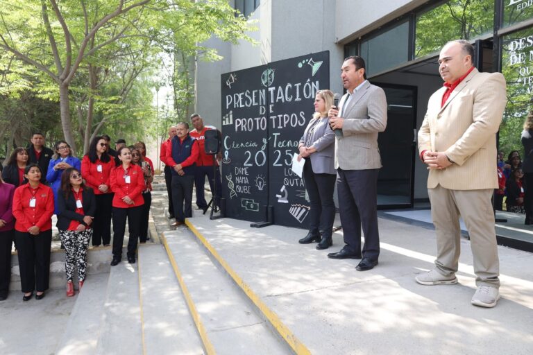 Estudiantes de UTC demuestran su trabajo con proyectos enfocados en Biotecnología, Nanotecnología, Mercadotecnia y Logística