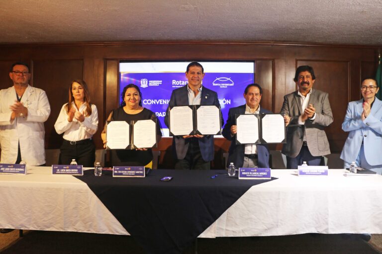 Firman Hospital Universitario de la UAdeC y Club Rotario de Saltillo convenio de colaboración y asistencia social 