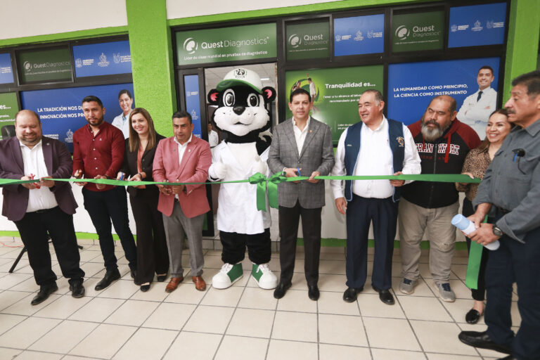 Inauguran en la Facultad de Ciencias Químicas de la UA de C el Laboratorio de Análisis Clínicos y Moleculares y el Área de Descanso para Estudiantes