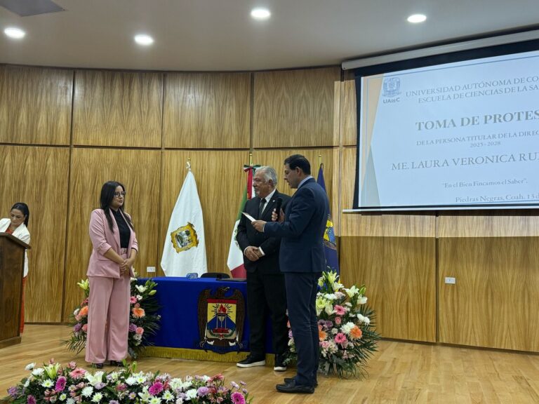 Rector de la UA de C toma protesta a la nueva directora de la Escuela de Ciencias de la Salud Unidad Norte