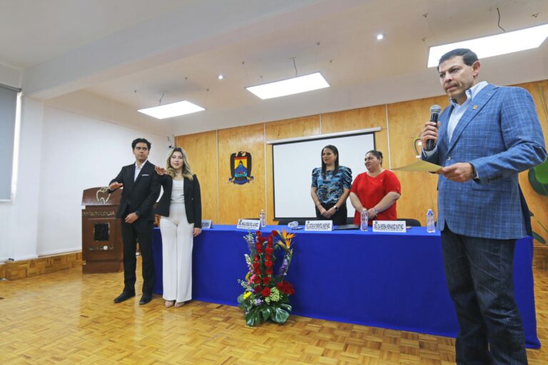 Renuevan Sociedad de Alumnos en la Facultad de Odontología de la UA de C