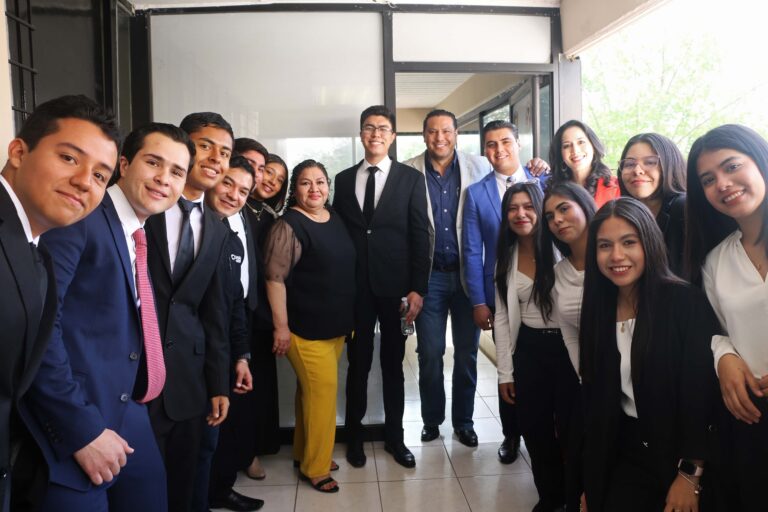 Tiene nueva Sociedad de Alumnos la Facultad de Economía de la UA de C Unidad Sureste