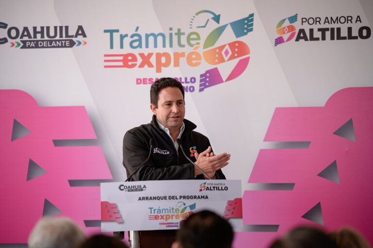 Pone en marcha Javier Díaz programa “Trámite Exprés”