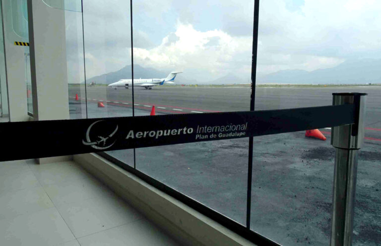 Este año regresarán vuelos comerciales a Saltillo: Manolo