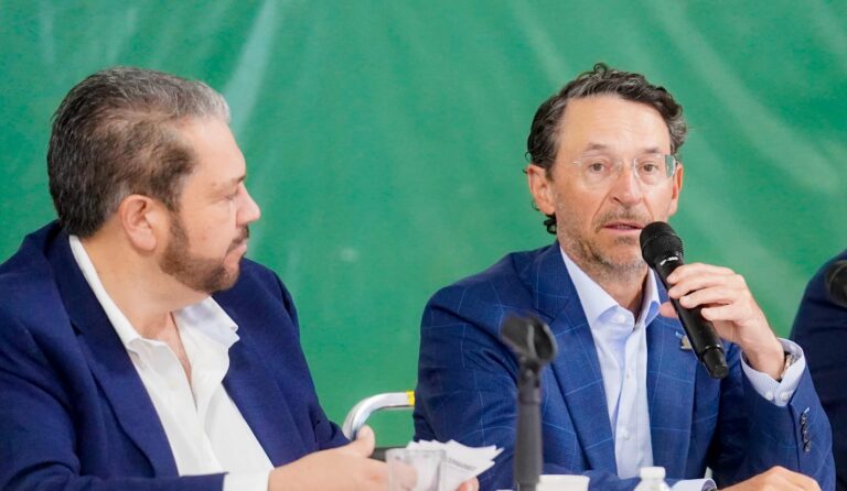 Empresarios reconocen trabajo de Tomás Gutiérrez