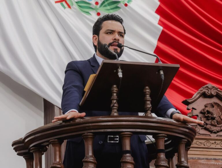 Diputado Alberto Hurtado pide sanciones contra quienes desperdicien agua en Coahuila