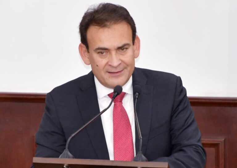 Busca Álvaro Moreira estrategias de prevención de conflictos vecinales en Coahuila