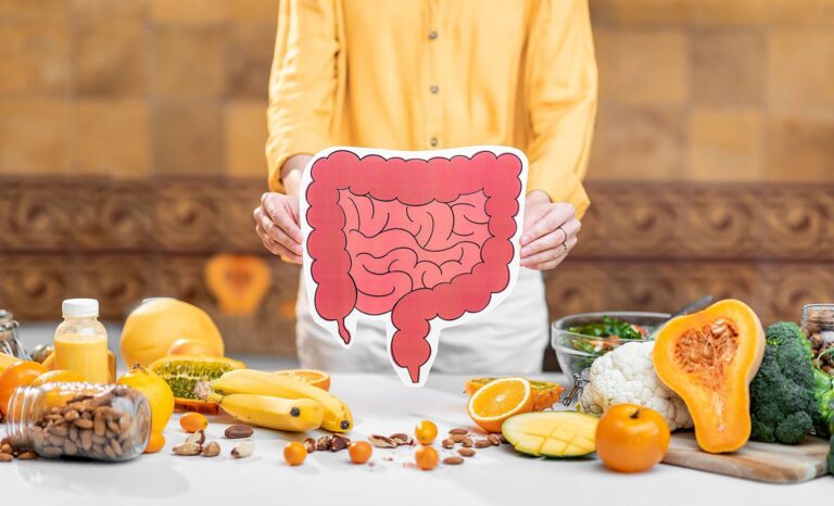 Complicado, pero no imposible, contar con buena salud, dice Argimiro Vianey Harona Núñez