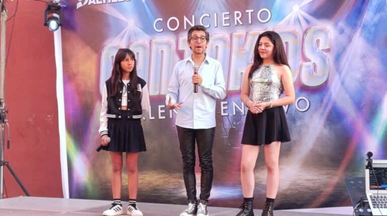 Disfrutan chicos y grandes de concierto infantil en Paseo Capital