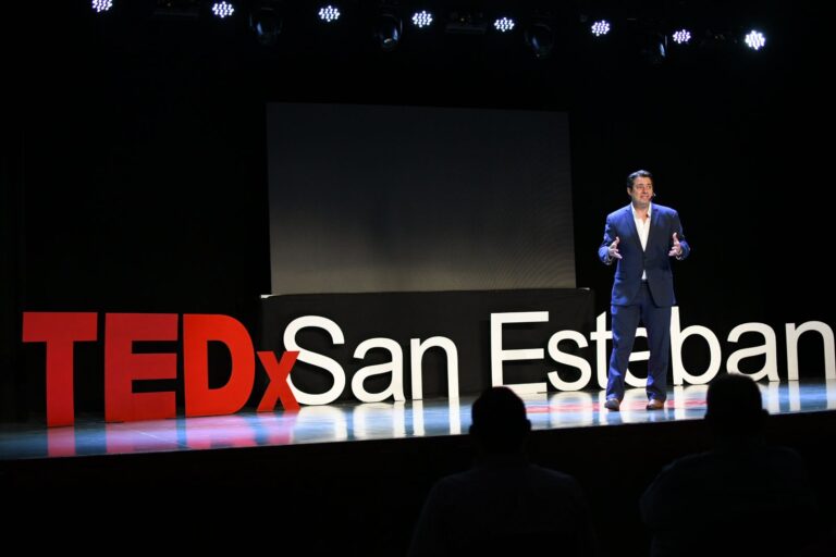 Participa Enrique Martínez y Morales como speaker en TEDx San Esteban