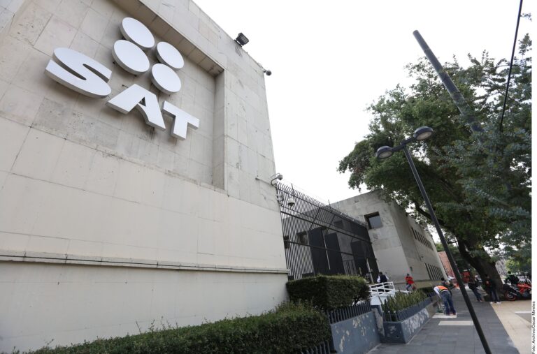 Reporta SAT 22 mil 456 mdp en devoluciones