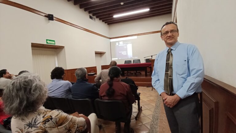 Aborda Gerardo González exilio de obispos en la historia de México 