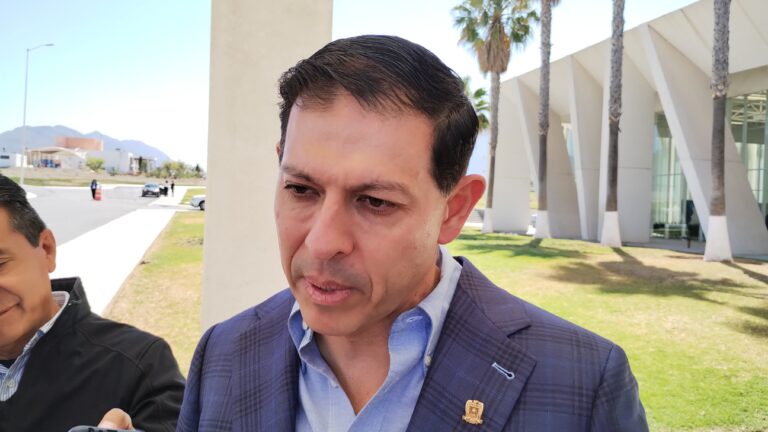 Busca UA de C duplicar matrícula en Centros de Idiomas 