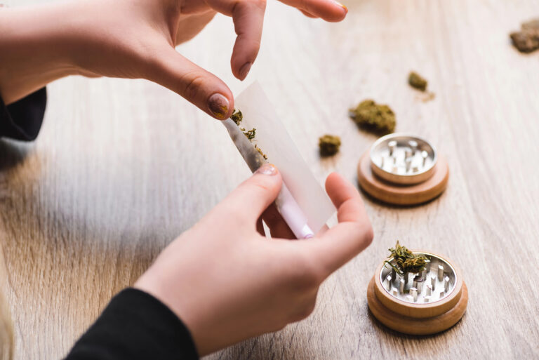 El consumo habitual de mariguana, predispone a la demencia y la depresión, señala nuevo estudio