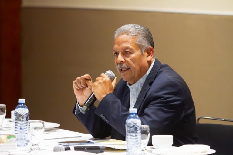 El INE se extralimita e interfiere en la vida sindical: Tereso Medina