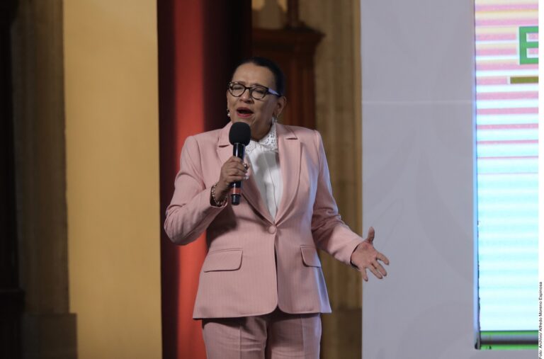 Irá Rosa Icela a funeral del Papa en representación de Sheinbaum