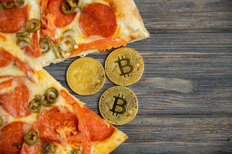 La Historia de la Pizza de $500 Millones: El Día en que Bitcoin Se Usó por Primera Vez