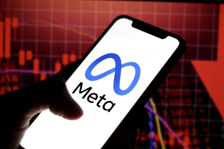 Lanza Meta app de IA para competir con ChatGPT
