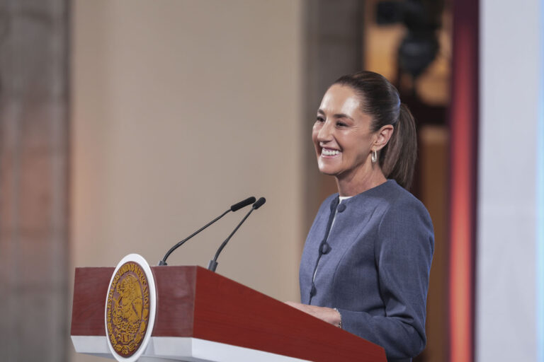 Mal que empresas mexicanas difundan spots vs migrantes.- Sheinbaum  