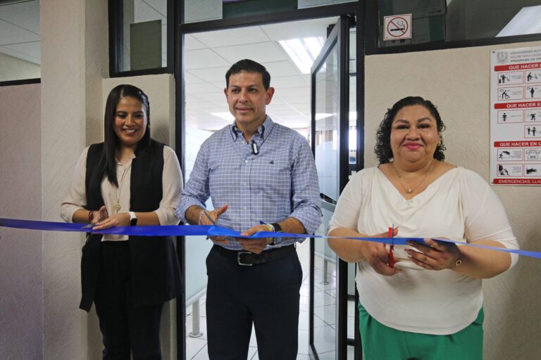 Renueva Facultad de Odontología Unidad Sureste las unidades dentales de su Clínica de Posgrado en Prostodoncia