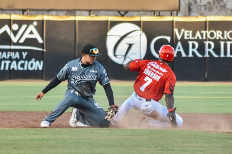 Saraperos consigue su primera victoria al vencer 8-7 a Caliente en diez entradas