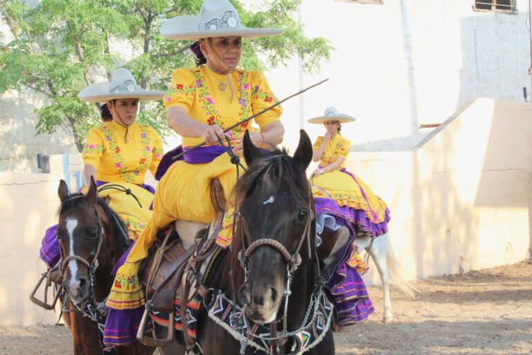 Escaramuza Internacional de Saltillo: las amazonas con legado y tradición 