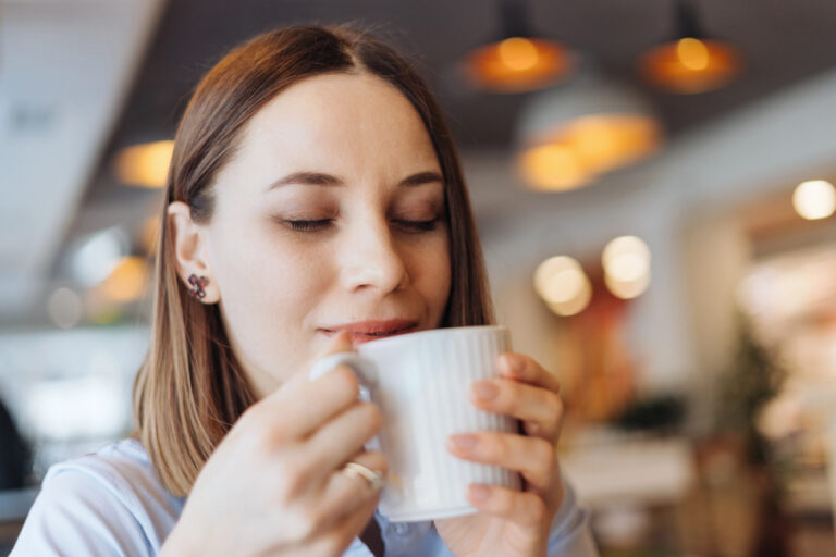 Maridaje con café para la noche: sabores que no quitan el sueño