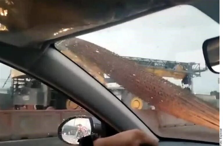 Cae castillo de Línea 6 en Apodaca