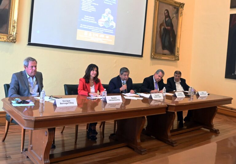 Con EUA, abordar por separado migración, narcotráfico y comercio: Benítez Manaut