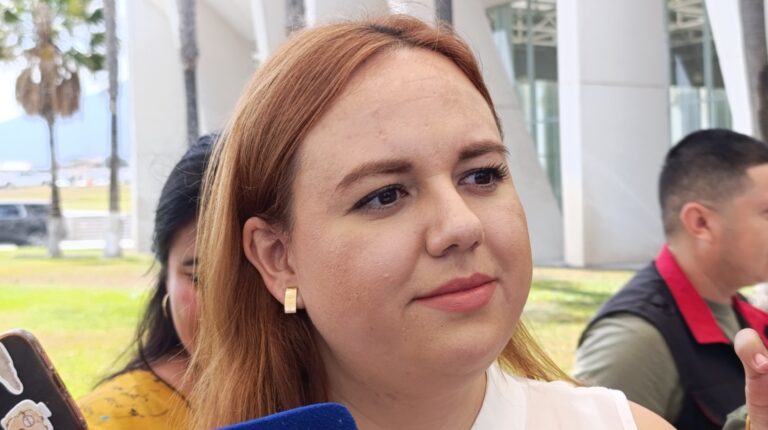 En un mes, recupera Arteaga 300 mil pesos por detección de tomas clandestinas de agua 