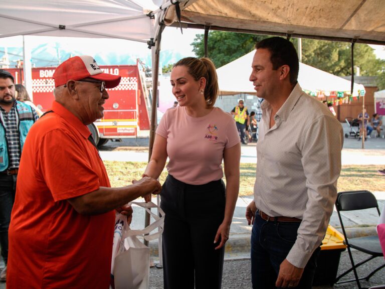 Envían Javier y Luly «Alimentos de Corazón» a la zona rural de Saltillo