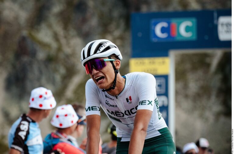 Mantiene Isaac Del Toro liderato del Giro tras la etapa 11