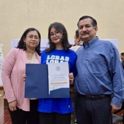 Reconocen destacado desempeño escolar de alumna del IMARC con pase directo a la facultad de Sistemas3