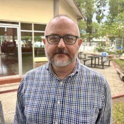 Sacerdote Felipe Martínez Flores continúa grave tras múltiples cirugías; médicos destacan gravedad de sus lesiones