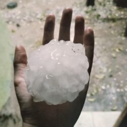 Sorprende granizada a General Cepeda, deja daños en vehículos, viviendas y cultivos