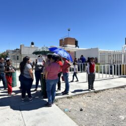 Techumbre en mal estado pone en riesgo a estudiantes de primaria en Ramos Arizpe; Autoridades apoyan a padres de familia