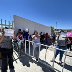 Techumbre en mal estado pone en riesgo a estudiantes de primaria en Ramos Arizpe; Autoridades apoyan a padres de familia6