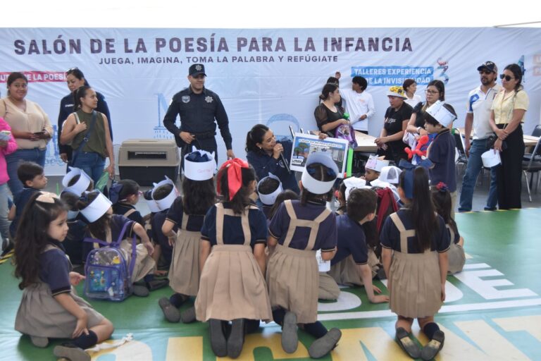 Asombro y alegría de niñas, niños inundan la Feria Internacional del Libro de Coahuila