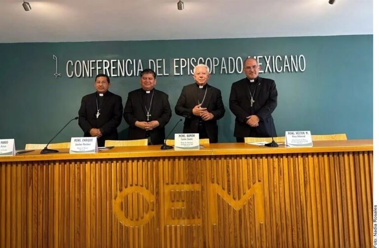 Celebra iglesia en México elección de León XIV