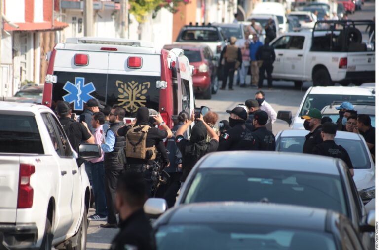 Detienen a magistrada en retiro por ocultar videos de caso Ayotzinapa