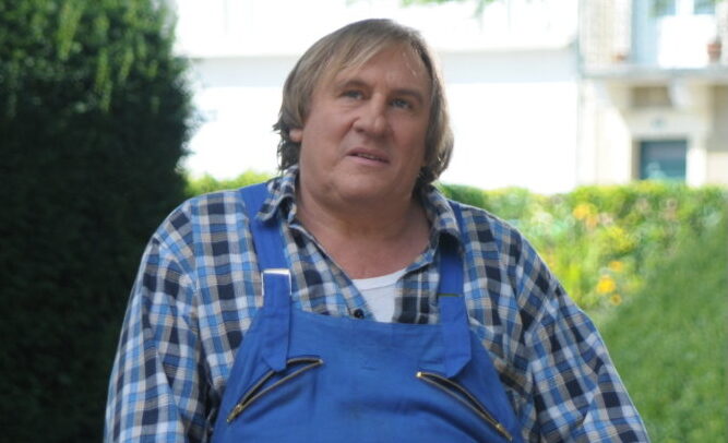 El actor Gerard Depardieu es declarado culpable por el caso de agresión sexual en 2021